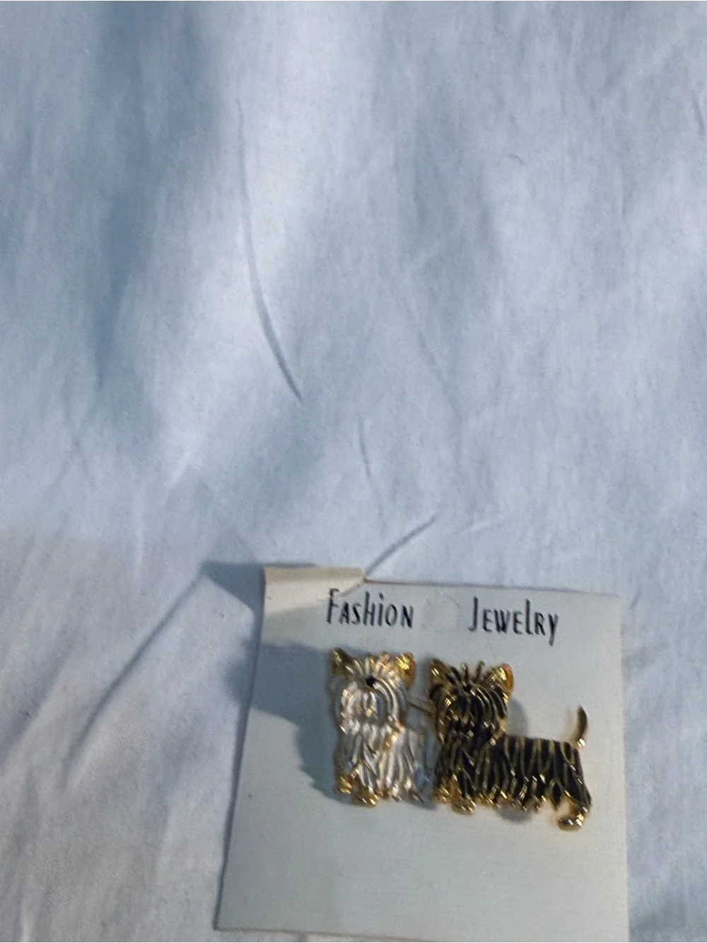 Fashion Jewelry Gold Tone Double Terrier Dog Brooch with White and Black Enamel